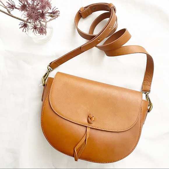 Madewell Handbags - Madewell The Elsewhere Tie Saddlebag in Leather